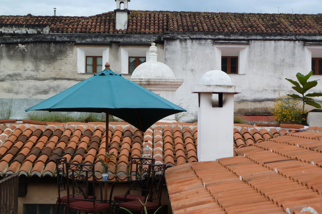 D'Leyenda Hotel Antigua Exterior foto
