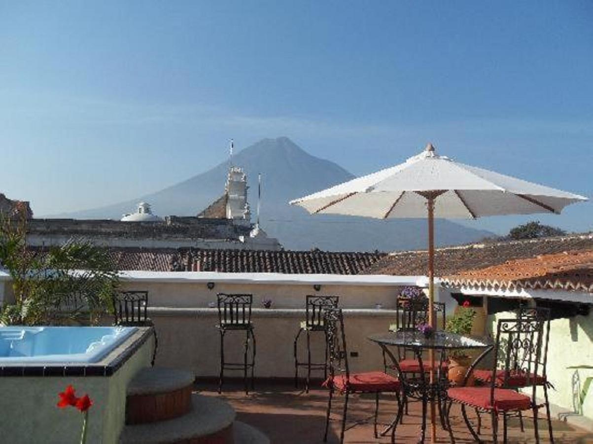 D'Leyenda Hotel Antigua Exterior foto